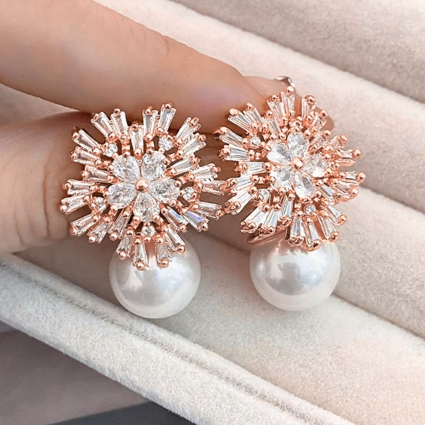 Elvera Snow Earrings