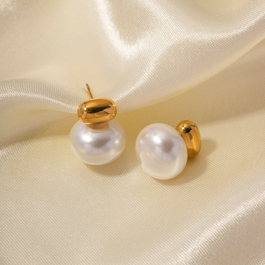 Audrey Pearl Earrings
