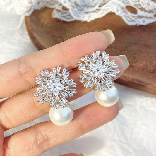 Elvera Snow Earrings