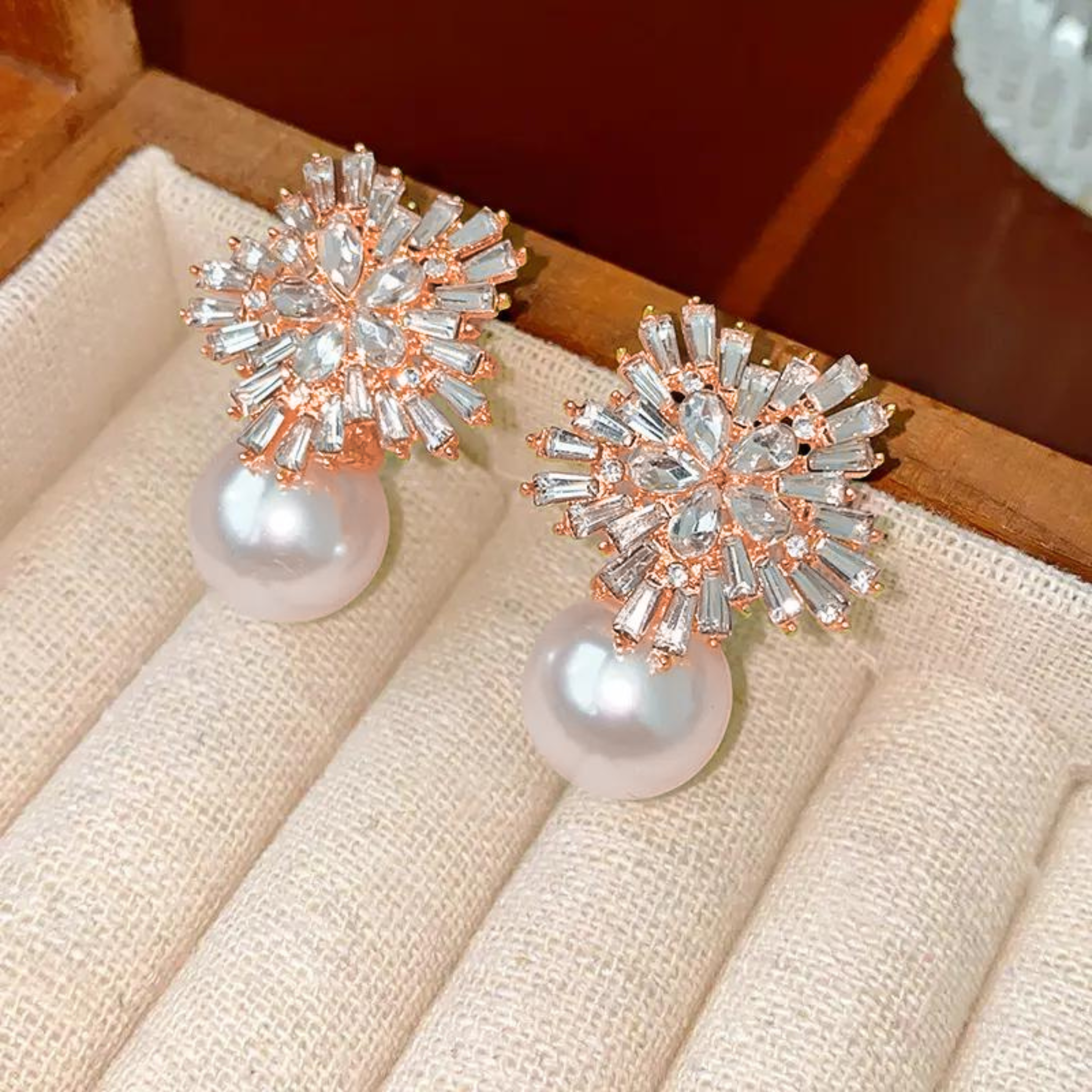 Elvera Snow Earrings